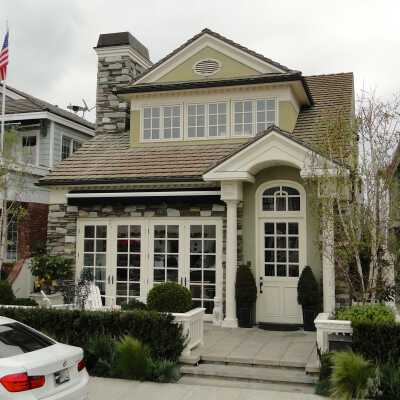 212 Sapphire Avenue