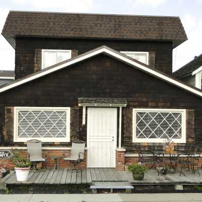 221 Onyx Avenue
