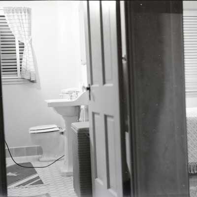bathroom, 1404 South bay Front