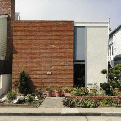 Coral Avenue, 321