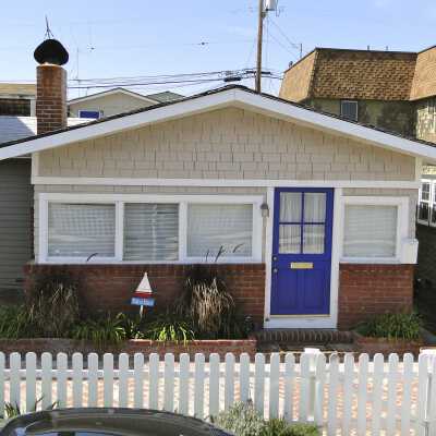 211 Topaz Avenue
