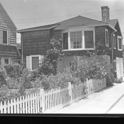 8-15-1 Mabel Mower 552 South Bay Front