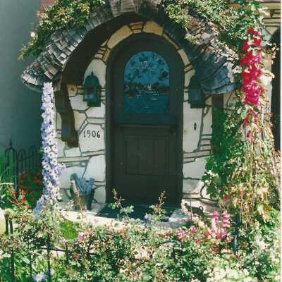 The door of 1506 South Bay Front