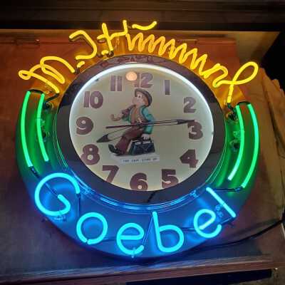 Hummel Merry Wanderer Clock
