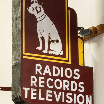 RCA Victor (large)