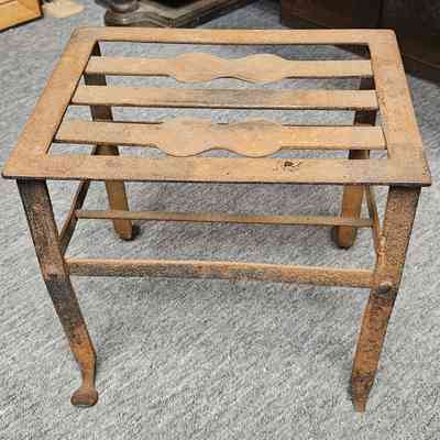 Trivet