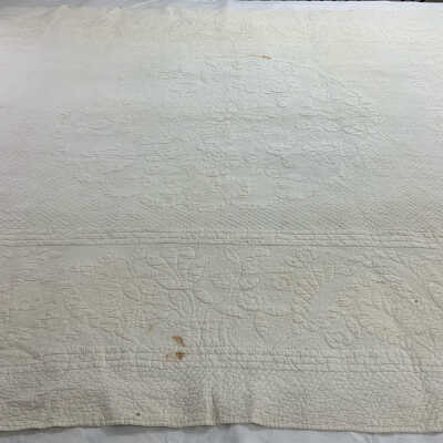 Angled-view to show quilting