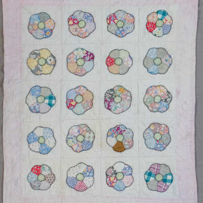 Dresden Plate Crib Quilt