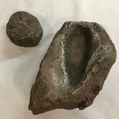 Mono & Metate