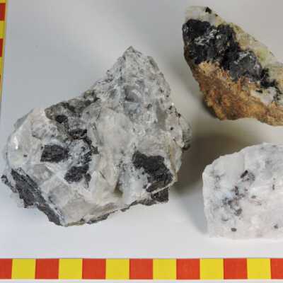 Huebnerite-Wolframite