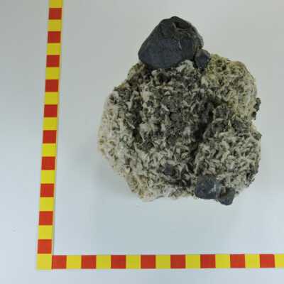 Sphalerite on Dolomite