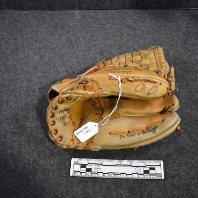 Rawlings Dave McNally Deep Well Pocket Baseball Glove