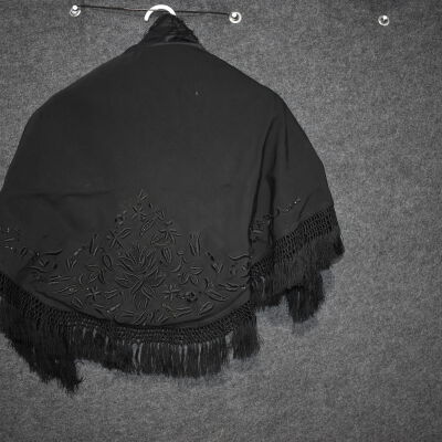 Black Shawl
