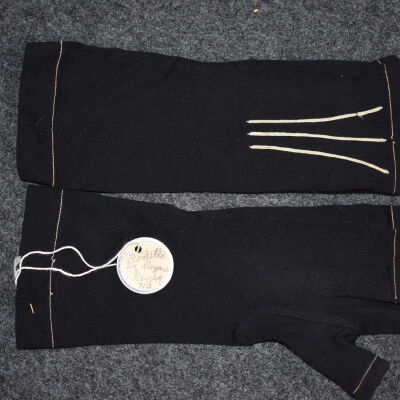Black Gloves