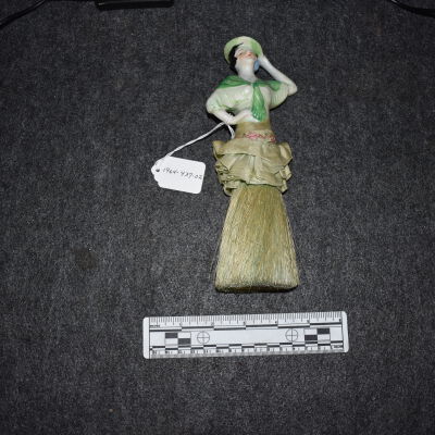 Porcelain flapper doll Clothes Brush