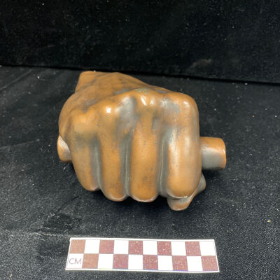 right hand palm down