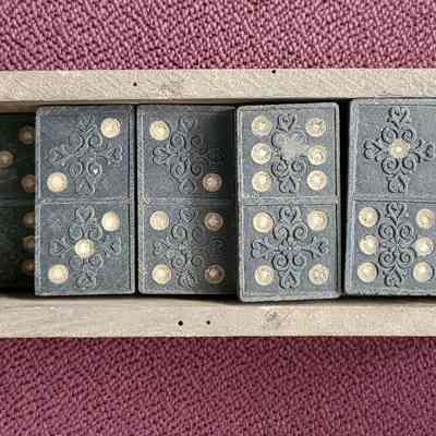 Dominoes
