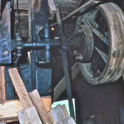 Chain Drive, wooden pulley