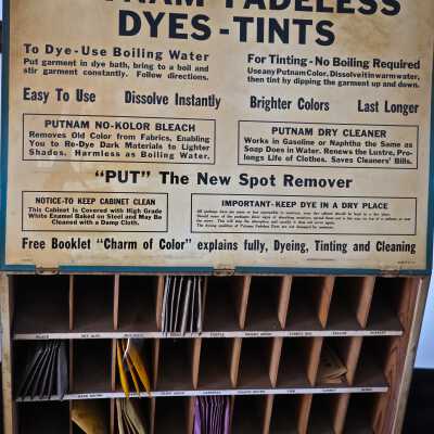 Interior Dye Box