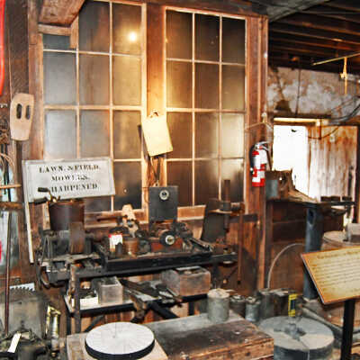 Oliver Collins Workshop