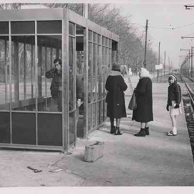 New Shaker Rapid Transit Stop at Courtland Boulevard