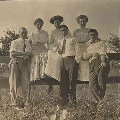 Group on North Woodland Avenue near E. 130th Street