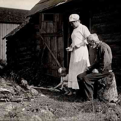 Log House on Harvard Road, 1913