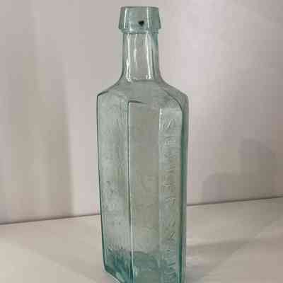 Shaker Medicine Bottle