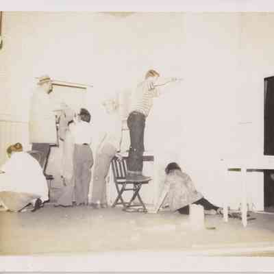 Unidentified Shaker Players Set Crew