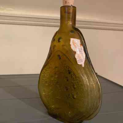 Shaker Bicentennial Bottle