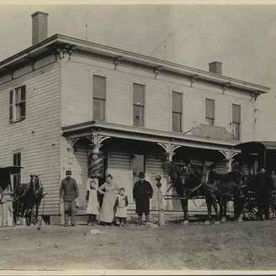 Kubach General Store (Gillette Tavern), 1905