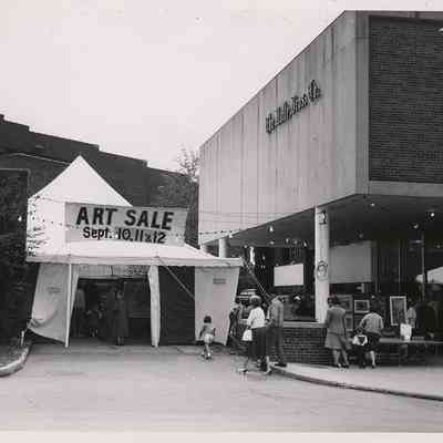 Shaker Square Art Sale at Halle Bros., 1964