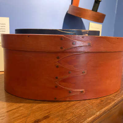 Red Shaker Oval Box
