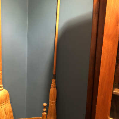 Round Broom