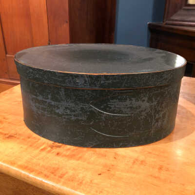 Green Shaker Oval Box