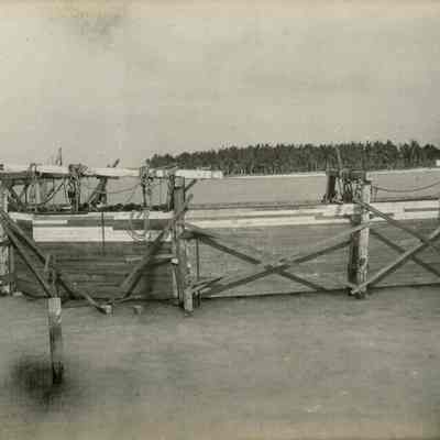 Building the Oversea Railway