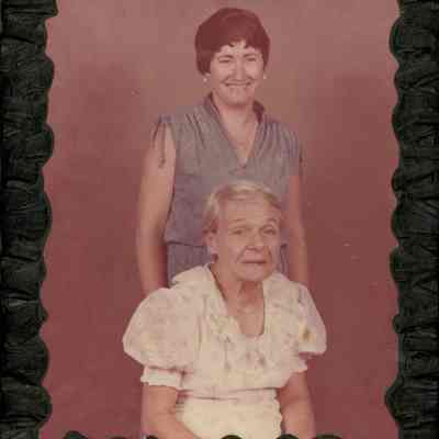 Portrait of Rose Williams and Lynda Hambright