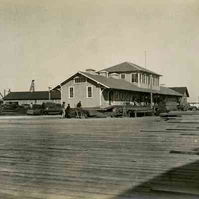 Building the Oversea Railway