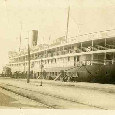 P&O Steamship CUBA at Trumbo Railroad Terminal