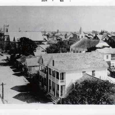 Eaton Street Looking East