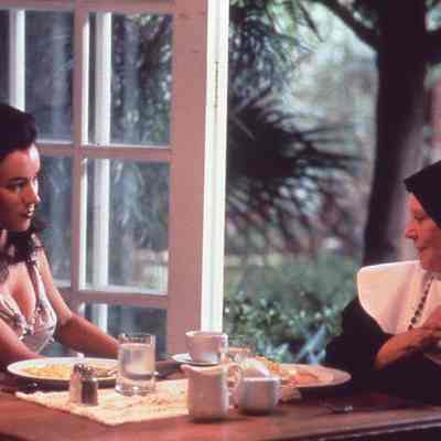 Jennifer Tilly and Gwen Verdon in 'Key West'