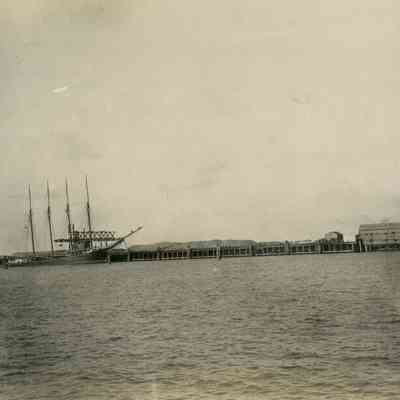 Building the Oversea Railway