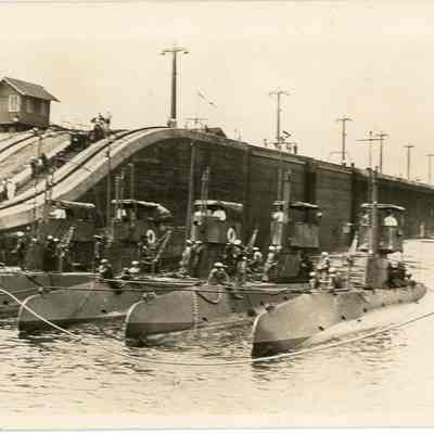 Submarines in the Panama Canal