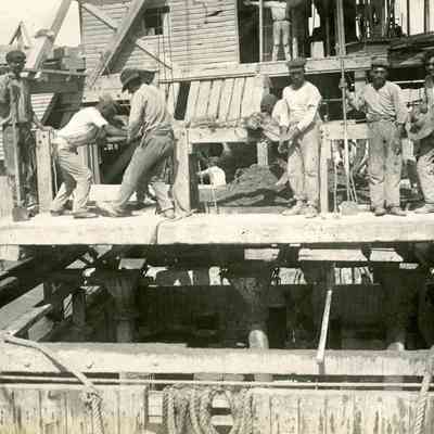 Building the Oversea Railway