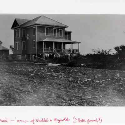 House at 700 Waddell Street