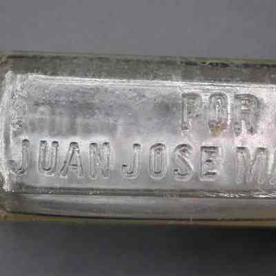 Cuban Medicine Bottle Magnesia Aereada: © Key West Art & Historical Society