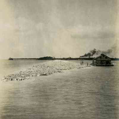 Building the Oversea Railway