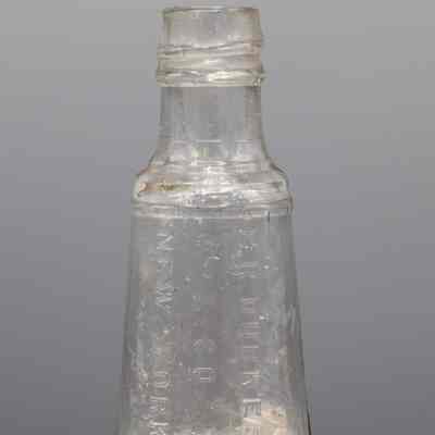 E. R. Durkee & Co. Bottle