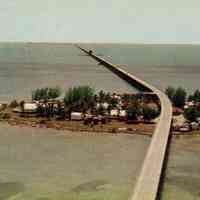 Seven Mile Bridge spanning Pigeon Key