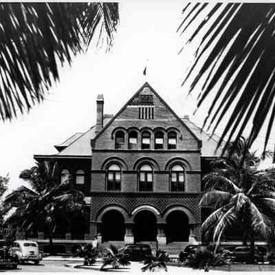 Navy Administration Building at the Custom House